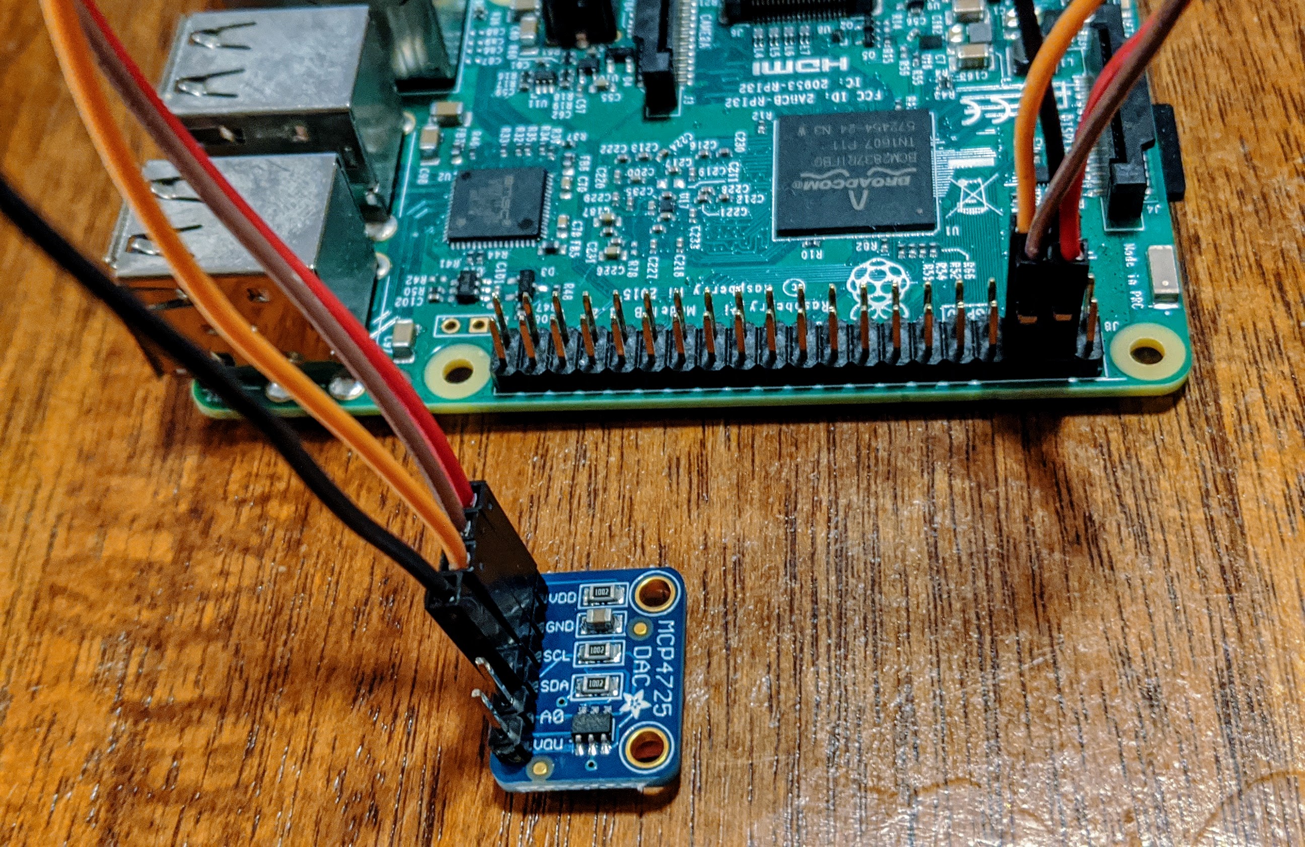 Wiring between the MCP4725 and the Raspberry Pi